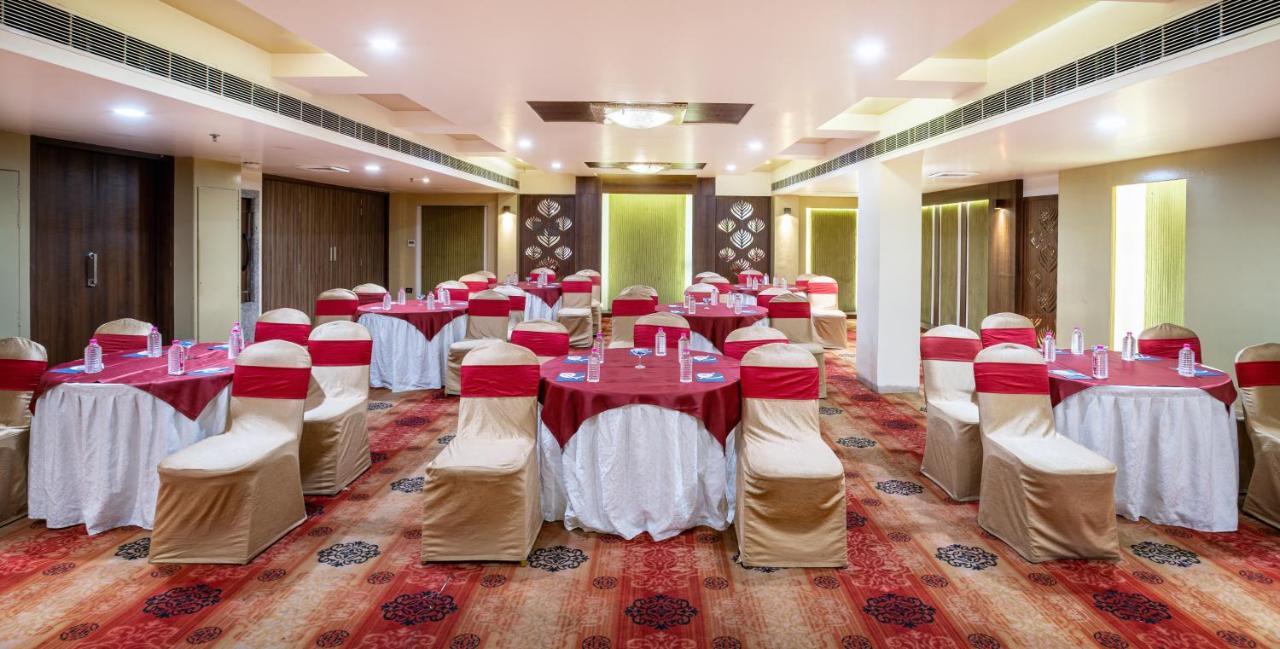 Spree Hotel Jaipur Buitenkant foto